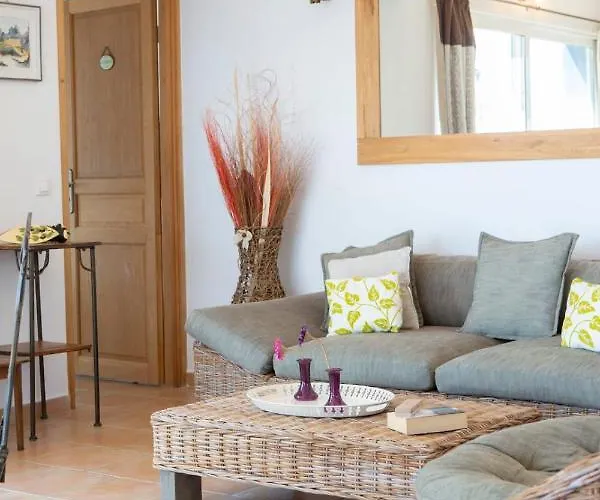 Careva - Beautiful Cozy And Luxury וילה
